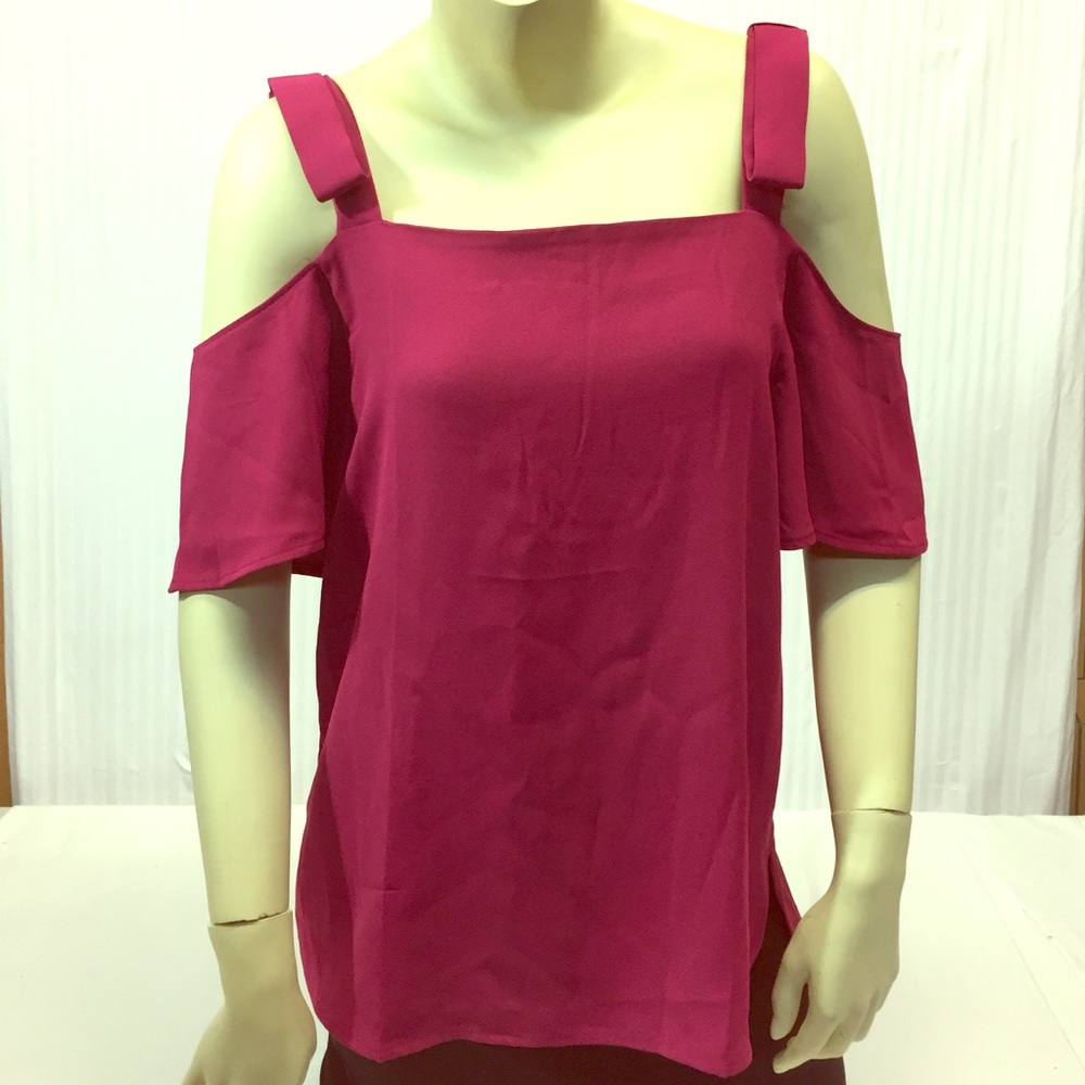 Ann Taylor M Bow Detail Cold Shoulder Berry Top